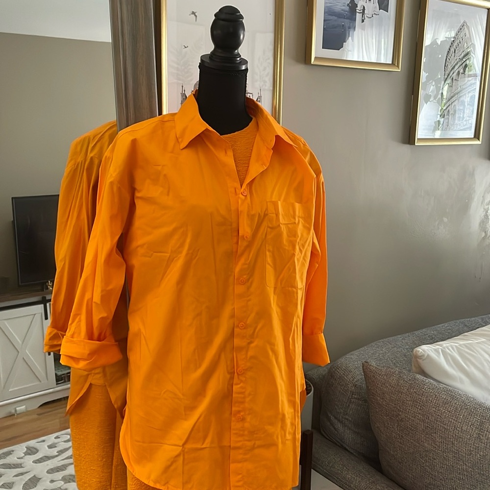 LOFT tangerine orange button down shirt 🧡